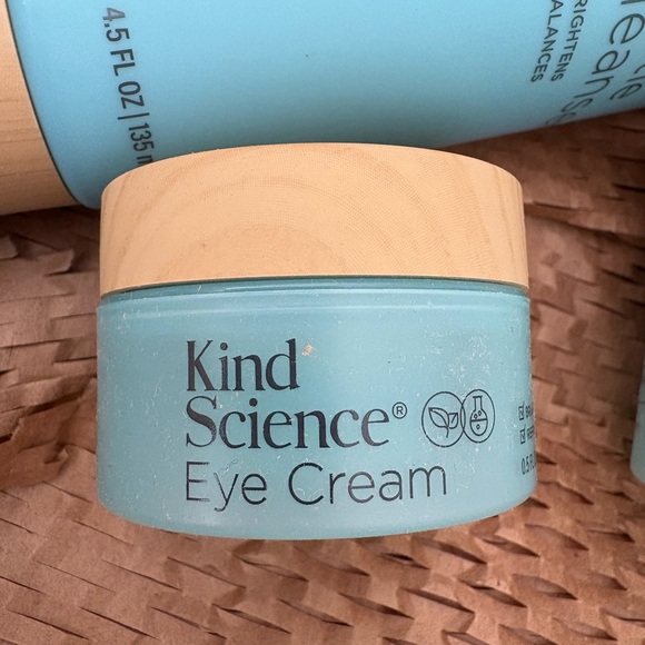Kind Science Skincare Set - Picture 3 of 5